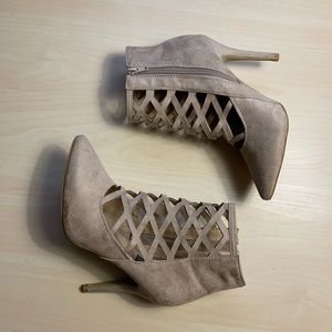 Cleopatra lattice work heels